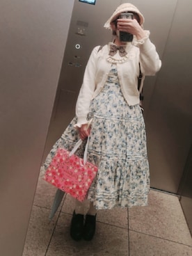 「アイテム（ジャンパースカート）」を使った、駒子さん（レディース・163cm）の秋コーディネート