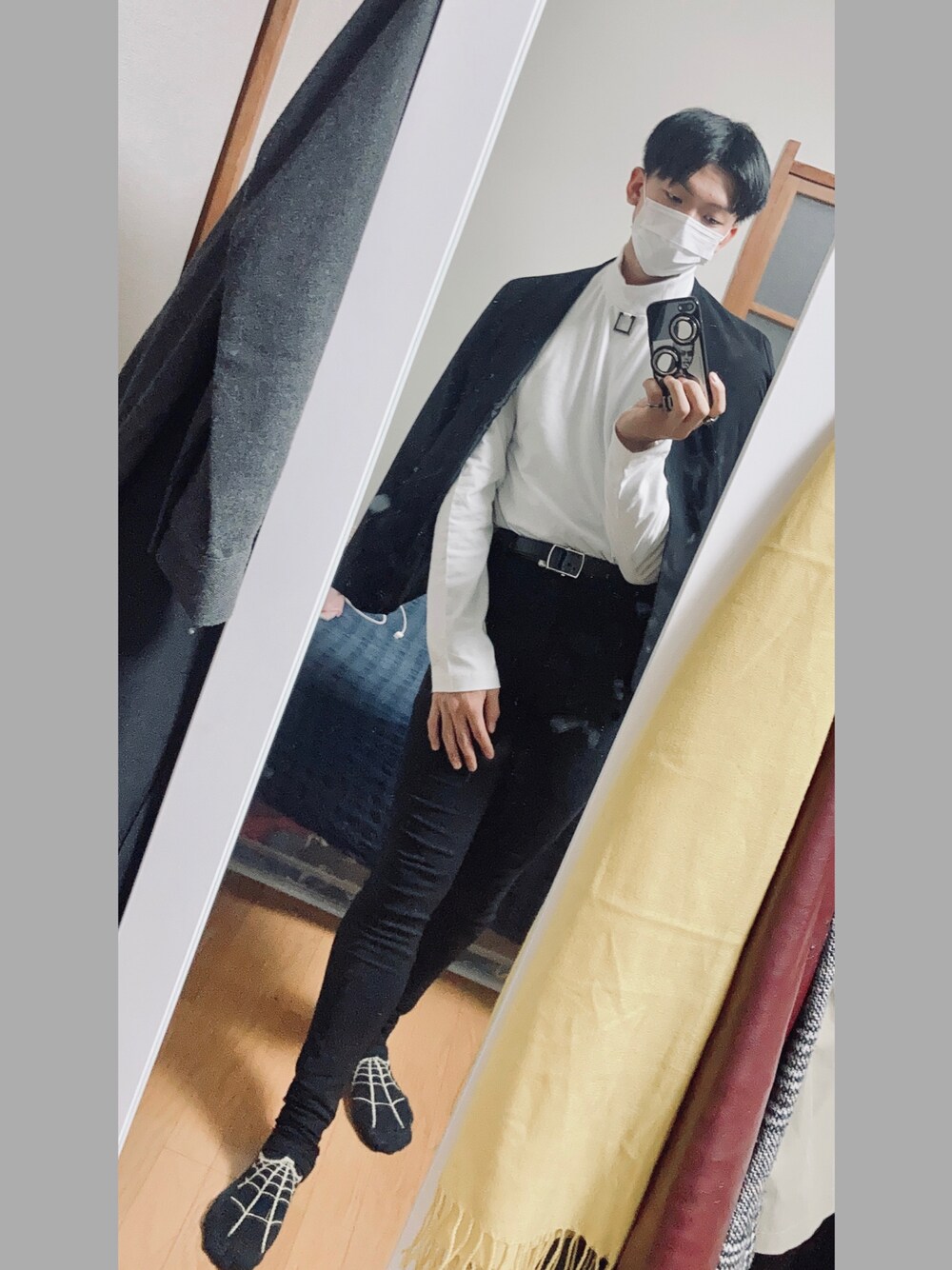 「GU、GUコーデ、ジャケット」｜「KINGLYMASKのアイテム（デニムパンツ、ブラック系）」を使った、こたつさん（メンズ・175cm）の秋コーディネートの1枚目の写真