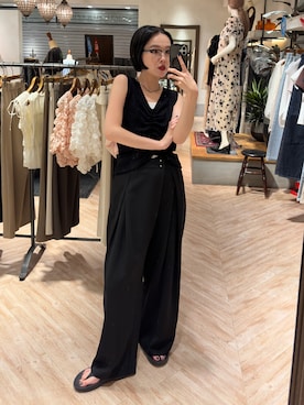 「CAPRICIEUX LE'MAGE（カプリシューレマージュ）のレースドロストVネックニット（ニット/セーター、ブラック系）」を使った、otaniさん（レディース・160cm）の夏コーディネート