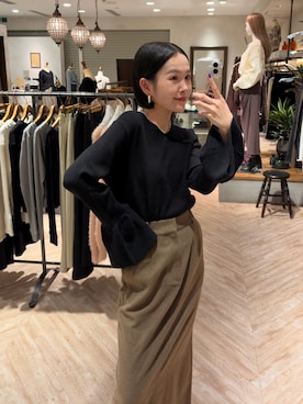 「CAPRICIEUX LE'MAGE（カプリシューレマージュ）のフレア袖アシメネックニット（ニット/セーター）」を使った、otaniさん（レディース・160cm）の秋コーディネート