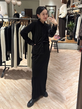 「CAPRICIEUX LE'MAGE（カプリシューレマージュ）の【低身長サイズあり】ベロアIラインスカート（スカート）」を使った、otaniさん（レディース・160cm）の秋コーディネート