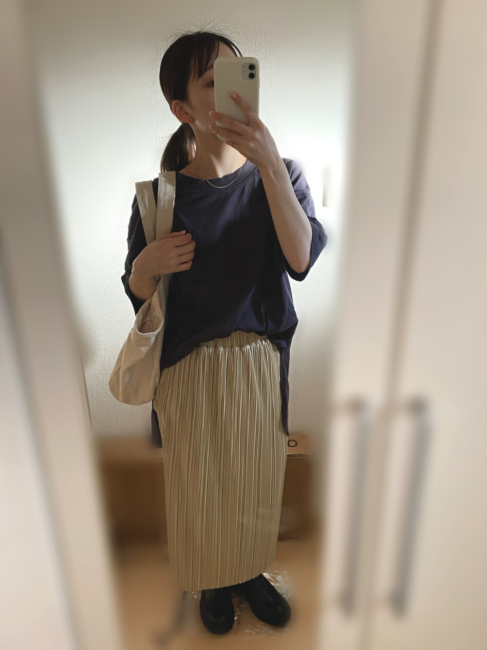 「低身長」｜「LOWRYS FARMのランダムプリーツタイトスカート　920251（スカート、ホワイト系）」を使った、きなこさん（レディース・151cm）の秋コーディネートの1枚目の写真