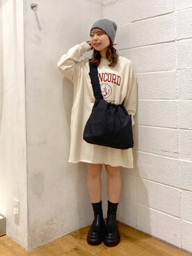 「アイテム（ニットキャップ/ビーニー、グレー系）」を使った、yuzukiさん（レディース・153cm）の冬コーディネート