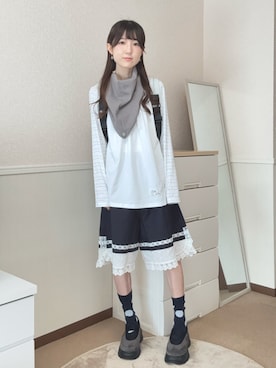 「HUG YOUR SKIN（ハグユアスキン）のアイテム（Tシャツ/カットソー、ホワイト系）」を使った、aoiさん（レディース・161cm）の春コーディネート