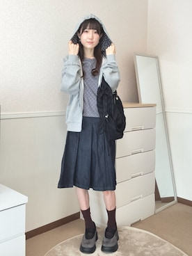 「COYSEIOのアイテム（Tシャツ/カットソー、グレー系）」を使った、aoiさん（レディース・161cm）の春コーディネート
