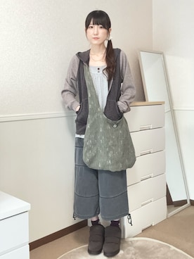 「COYSEIOのアイテム（パーカー、ブラウン系）」を使った、aoiさん（レディース・161cm）の夏コーディネート