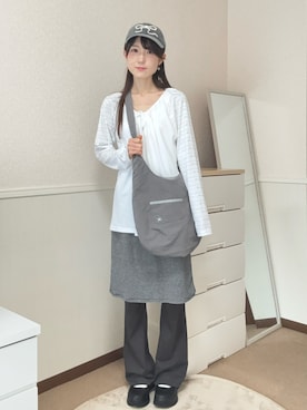 「RONRON（ロンロン）のアイテム（キャップ、グレー系）」を使った、aoiさん（レディース・161cm）の春コーディネート