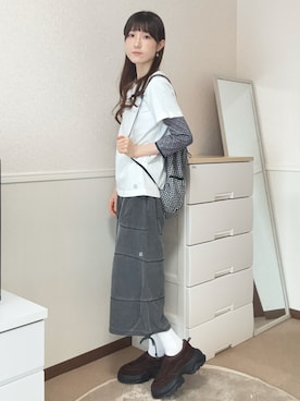 「COYSEIOのアイテム（その他パンツ、グレー系）」を使った、aoiさん（レディース・161cm）の春コーディネート