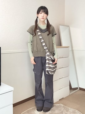 「COYSEIOのアイテム（Tシャツ/カットソー、グリーン系）」を使った、aoiさん（レディース・161cm）の春コーディネート