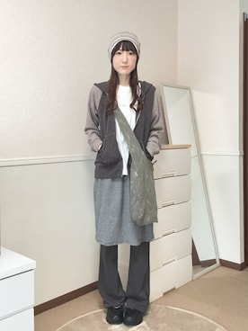 「SHEINのアイテム（パンツ、グレー系）」を使った、aoiさん（レディース・161cm）の春コーディネート