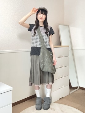「COYSEIOのアイテム（Tシャツ/カットソー、グレー系）」を使った、aoiさん（レディース・161cm）の夏コーディネート