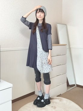 「COYSEIOのアイテム（ニットキャップ/ビーニー、グレー系）」を使った、aoiさん（レディース・161cm）の春コーディネート