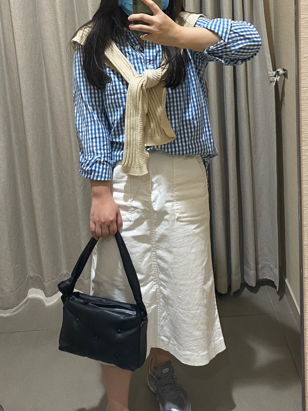 「UNIQLOのアイテム（スカート、ホワイト系）」を使った、FALA.さん（レディース・153cm）の秋コーディネートの1枚目の写真