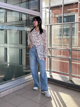 「URBAN RESEARCH（アーバンリサーチ）のダメージワイドデニムパンツ（デニムパンツ、ブルー系）」を使った、ふくさん（レディース・161cm）の冬コーディネート