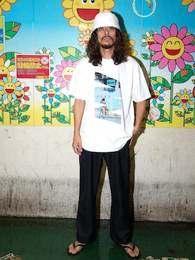 「NOSTALVIA（ノスタルヴィア）のNOSTALVIA(ノスタルヴィア) Nishinari Guy / ニシナリガイ Tシャツ（Tシャツ/カットソー、ホワイト系）」を使った、NOSTALVIAさん（メンズ・180cm）の秋コーディネート