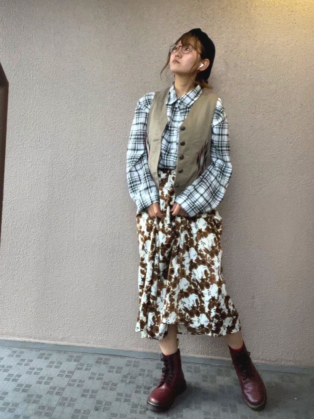 「秋服まるっと大公開、秋服コーデ、古着、古着MIX、古着コーデ、古着好きな人と繋がりたい、古着女子」｜「Honeysのアイテム（スカート、ブラウン系）」を使った、yukinaさん（レディース・162cm）の秋コーディネートの1枚目の写真