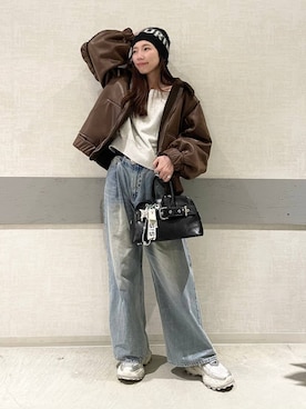 「アイテム（スマホグッズ）」を使った、えりーさん（レディース・165cm）の秋コーディネート