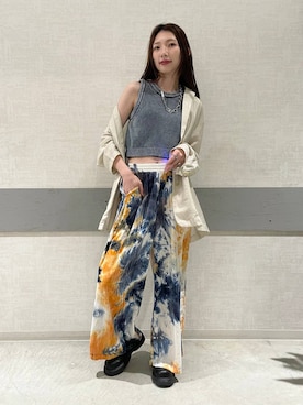 「アイテム（テーラードジャケット、ホワイト系）」を使った、えりーさん（レディース・165cm）の秋コーディネート