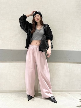 「JEANASIS（ジーナシス）のチビラメカップインタンク/326152（タンクトップ、グレー系）」を使った、えりーさん（レディース・160cm）の春コーディネート