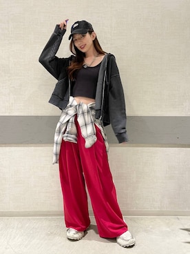 「JEANASIS（ジーナシス）のアイテム（パーカー）」を使った、えりーさん（レディース・165cm）の秋コーディネート