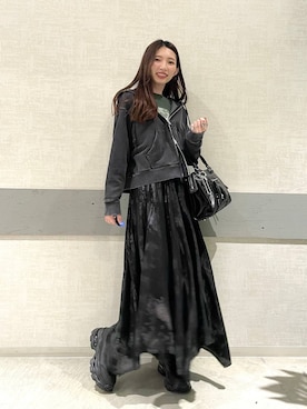 「アイテム（キーホルダー）」を使った、えりーさん（レディース・165cm）の秋コーディネート