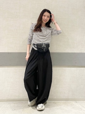 「JEANASIS（ジーナシス）のアイテム（パンツ）」を使った、えりーさん（レディース・165cm）の春コーディネート