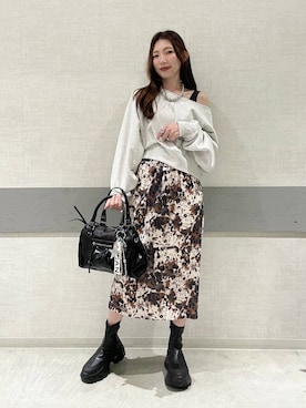 「アイテム（スマホグッズ）」を使った、えりーさん（レディース・165cm・20代）の秋コーディネート