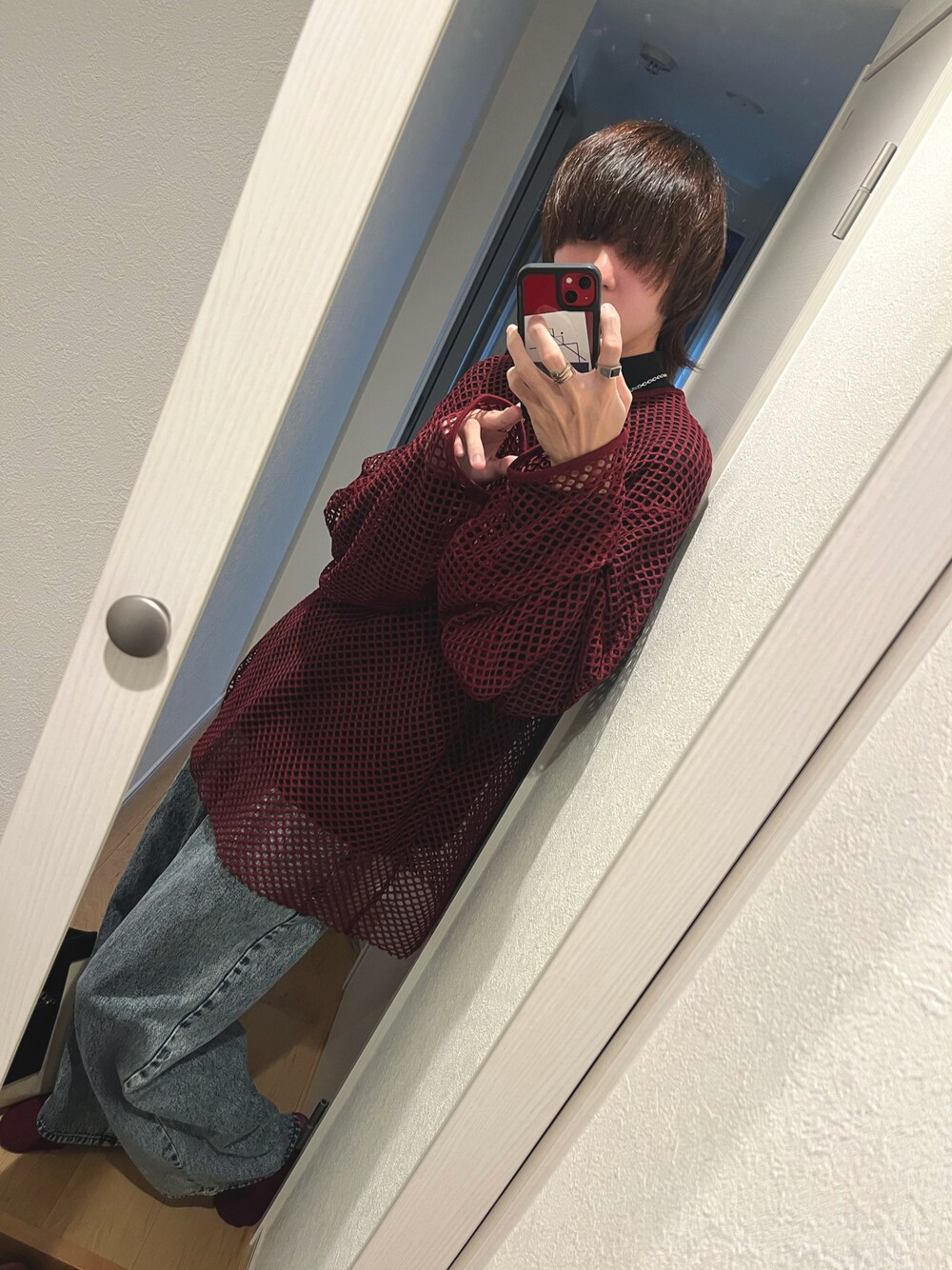 「adrer、ADRER、ADRERしか勝たん、adrerコーデ、ADRERコーデ、いいね、save、フォローお願いします🤑、おしゃれさんと繋がりたい」｜「ADRERのcomfortable mesh high stretch big pullover/コンフォータブルメッシュハイストレッチビックプルオーバー（Tシャツ/カットソー、レッド系）」を使った、たかさん（メンズ・181cm）の春コーディネートの1枚目の写真