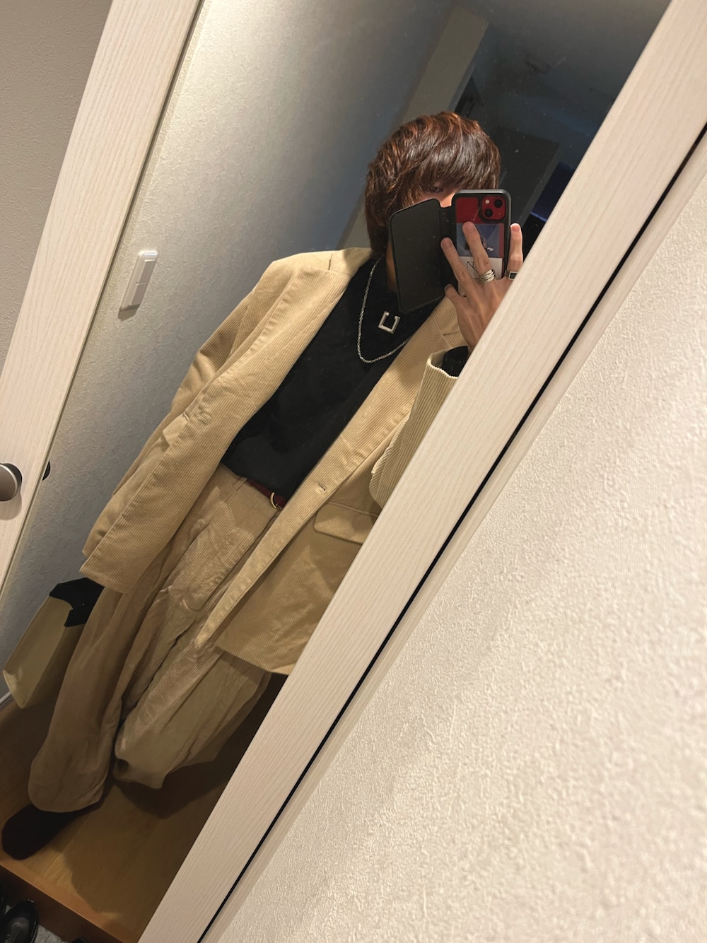 「おしゃれさんと繋がりたい、いいね、save、フォローお願いします🤑、adrer、ADRER、ADRERしか勝たん、adrerコーデ、ADRERコーデ、新年一発目」｜「ADRERのvintage make wide tapered corduroy pants/ヴィンテージメイクワイドテーパードコーデュロイパンツ（その他パンツ、ベージュ系）」を使った、たかさん（メンズ・181cm）の冬コーディネートの1枚目の写真