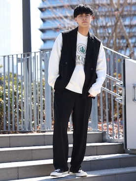 「re_k by JUNRED（レクバイジュンレッド）のアイテム（スラックス）」を使った、takumaさん（メンズ・185cm）の春コーディネート