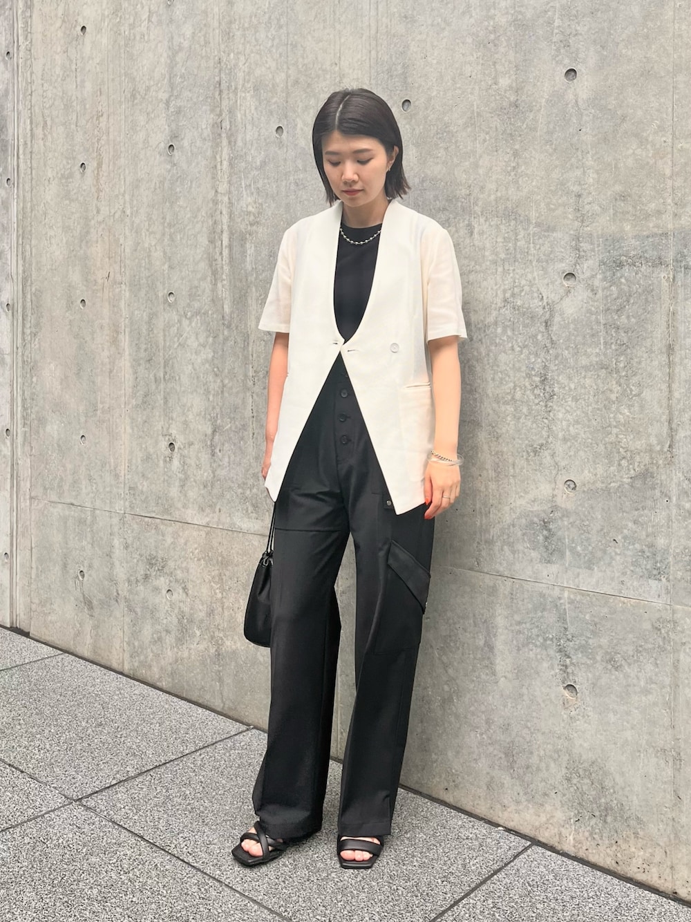 UNITED TOKYO ノーカラージャケット、スラックス