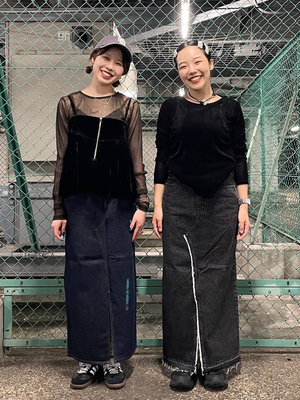 「着痩せ、ローリーズスタイル_LOWRYS FARM、大人女子カジュアル_LOWRYS FARM、個性派、ヴィンテージ、カジュアル、春コーデ、差し色コーデ、高見え、ラフ、ミリタリー、LOWRYS FARM、着痩せ・細見え、スタッフヘア、大人カジュアル」｜「adidasの【HEREIAM】adidas(アディダス)／SAMBA OG（スニーカー、ブラック系）」を使った、kureha さん（レディース・158cm）の夏コーディネートの1枚目の写真