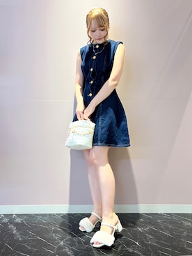 「ESPERANZA（エスペランサ）の【Fur Collection】フェイクファー付き2WAYミュールサンダル（サンダル、ベージュ系）」を使った、konoさん（レディース・149cm）の夏コーディネート