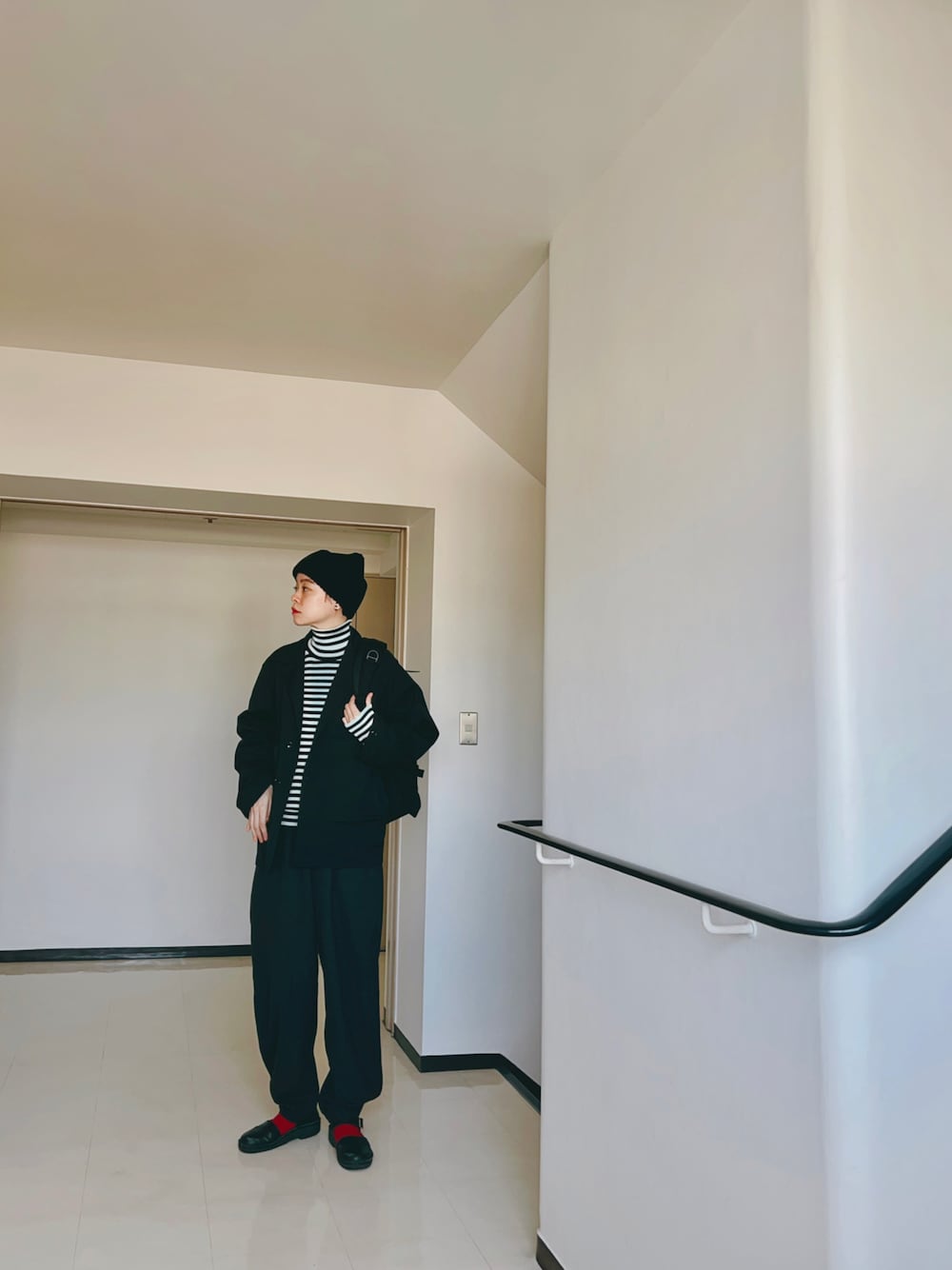「大人カジュアル、ボーイッシュ、ニット帽、ボーダー、ボーダートップス、ANREALAGE、マリメッコ、marimekko、パンツスタイル、シンプル、カジュアルコーデ、カジュアル、リュック、バックパック」｜「marimekkoの【kioski】Solid / Ludia beanie（ニットキャップ/ビーニー、ブラック系）」を使った、Kanocoさん（レディース・170cm）の秋コーディネートの1枚目の写真
