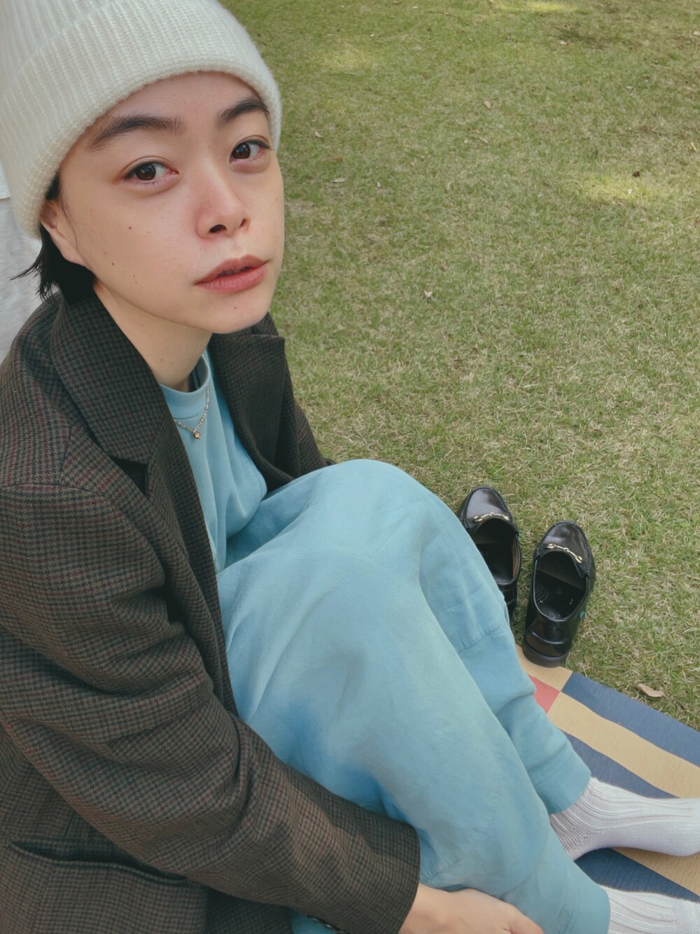 ランバンスポール2点　薄手ニット帽子と中綿入りワンピース38 青のコーデ LANVIN SPORT ダンボールニットワンピース【UV/吸汗速乾/ECO