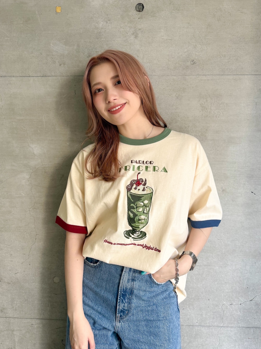 「春めき満開コーデ、夏先取り、ダブルネーム、doublename、リンガーTシャツ、リンガーT、カジュアル、刺繍、春夏コーデ、Tシャツ」｜「DOUBLE NAMEのPARLOR刺しゅうリンガーTEE（Tシャツ/カットソー、ホワイト系）」を使った、Tamaさん（骨格ストレート・レディース・156cm）の春コーディネートの1枚目の写真