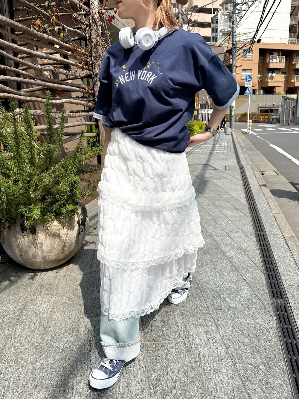 「DOUBLE NAMEのMLB×PEANUTSコラボ SMACK リンガーTEE（Tシャツ/カットソー、ブルー系）」を使った、Tamaさん（骨格ストレート・レディース・156cm）の春コーディネートの1枚目の写真