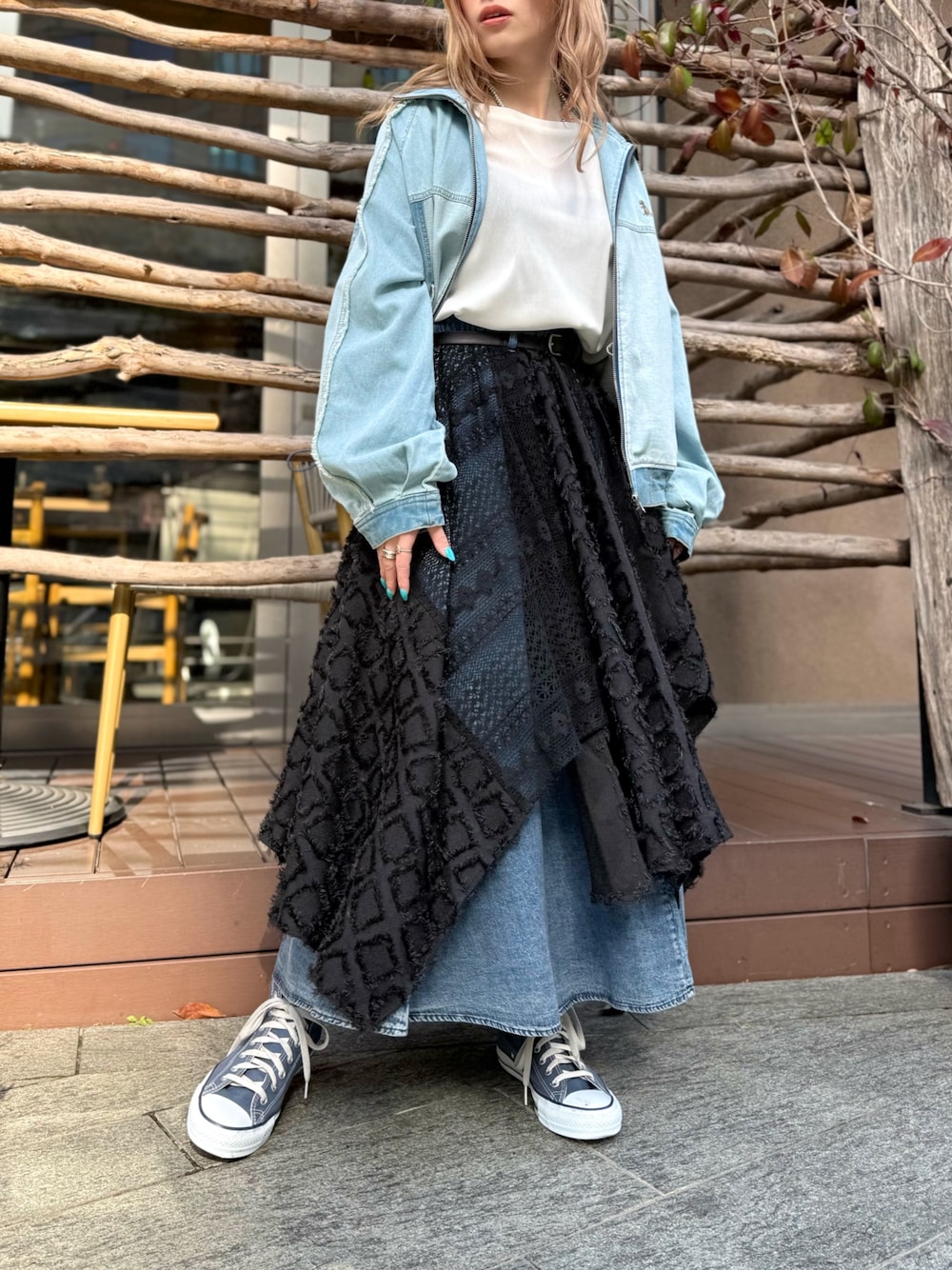 「DOUBLE NAMEの配色メローシアーベロアロンTEE（Tシャツ/カットソー、ホワイト系）」を使った、Tamaさん（骨格ストレート・レディース・156cm）の春コーディネートの1枚目の写真