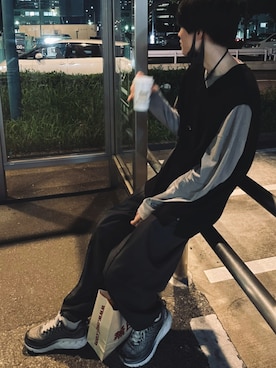 「ニットベスト」｜「アイテム（PC・スマホグッズ/家電）」を使った、Hoshinoさん（メンズ・184cm）の夏コーディネート
