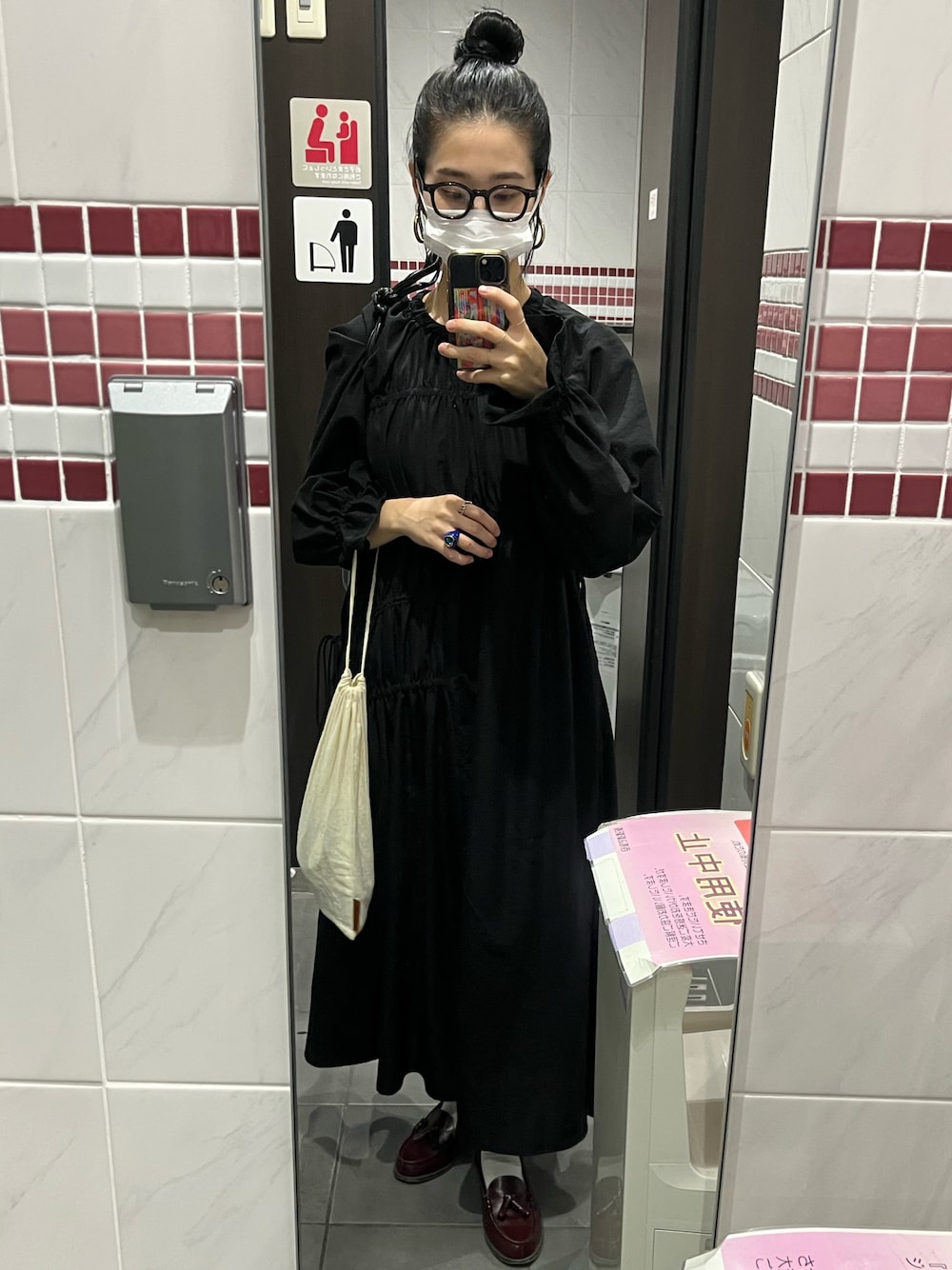 「今日のコーデ、秋服準備はじめました、シンプルコーデ、ワンピース、黒ワンピース、大人ガーリー、初秋コーデ、シンプル、ローファー、ビームス、めがね、ブラック、ブラックコーデ、ロングワンピース」｜「guepardのアイテム（メガネ、ブラウン系）」を使った、サボテンさん（レディース・156cm）の秋コーディネートの1枚目の写真