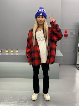 「DANKE SCHON（ダンケシェーン）のDankeSchon/ダンケシェーン/カレッジプリントチェックシャツ（シャツ/ブラウス、レッド系）」を使った、佐藤友則さん（メンズ・165cm）の春コーディネート