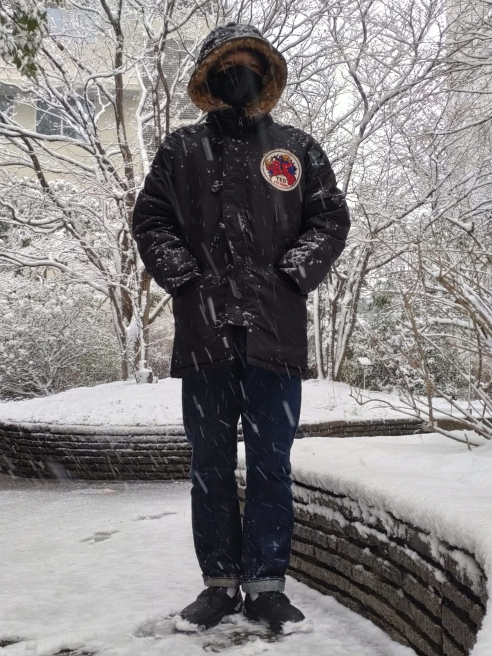 「ミリタリージャケット、ミリタリー、シュガーケーン、sugarcane、テッドマン、TEDMAN、Danner、エフ商会、雪、雪の日、N3B、おしゃれさんと繋がりたい、ミリタリーコーデ、デニム、アメカジ」｜「SUGAR CANEのアイテム（デニムパンツ、ブルー系）」を使った、bbkbaseさん（メンズ・172cm）の冬コーディネートの1枚目の写真