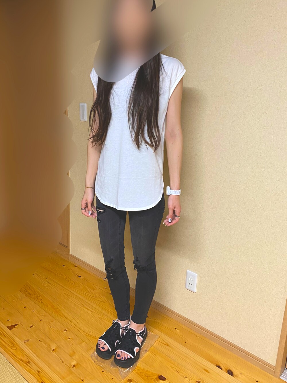 「楽チンコーデ」｜「American Eagleのアイテム（デニムパンツ、ブラック系）」を使った、as2k328さん（レディース・173cm）の夏コーディネートの1枚目の写真