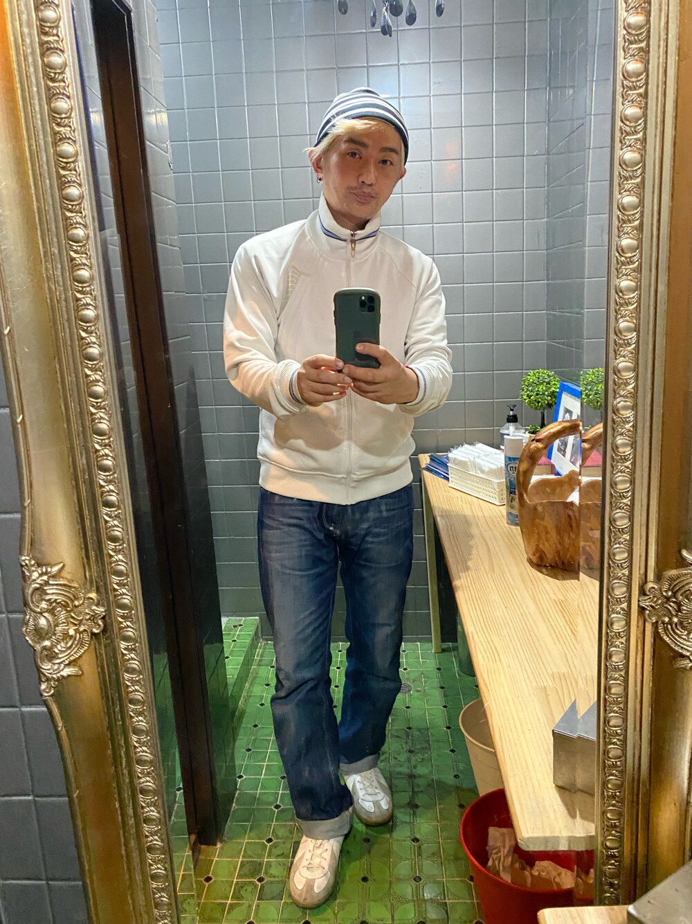 「ストリート」｜「PUMAのアイテム（ジャージ、ホワイト系）」を使った、平野誠さん（メンズ・174cm）の夏コーディネートの1枚目の写真