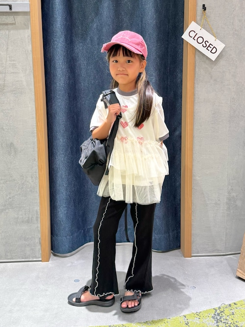 【KIDS】レイヤードチュール付きロゴトップス