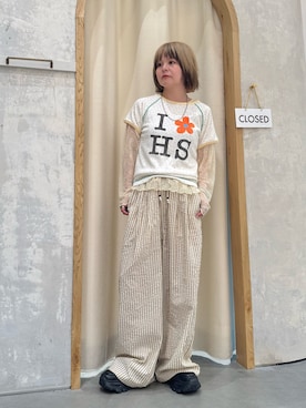 「HELLO.SANFRANCISCO（ハローサンフランシスコ）の【HELLO.SANFRANCISCO/ハローサンフランシスコ】ワッフルプリントTEE（Tシャツ/カットソー、ホワイト系）」を使った、きな☆ki_naさん（レディース・153cm）の夏コーディネート