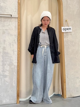 「CIAOPANIC TYPY（チャオパニックティピー）の≪裾レイヤード≫シアーバンドカラーシャツ（シャツ/ブラウス、ブラック系）」を使った、きな☆ki_naさん（レディース・153cm）の春コーディネート