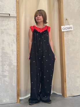 「CIAOPANIC TYPY（チャオパニックティピー）の【2サイズ展開】花柄刺繍リボンサテンサロペット（サロペット/オーバーオール、ブラック系）」を使った、きな☆ki_naさん（レディース・153cm）の夏コーディネート