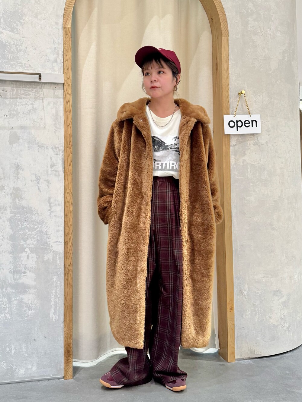 willow】ベアボアロングコートを使った人気ファッションコーディネート 