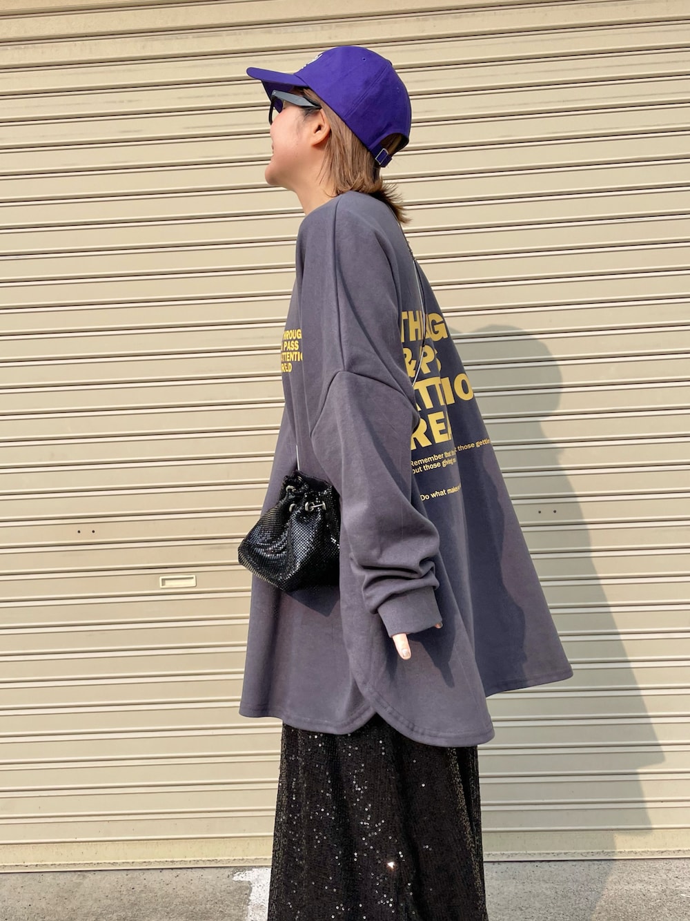 「春のおしゃ見えテクニック」｜「recaの前後ロゴゆったりスウェット（スウェット、グレー系）」を使った、きな☆ki_naさん（骨格ストレート・レディース・153cm）の春コーディネートの1枚目の写真
